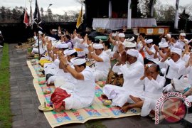 Pastika Harapkan MGPSSR Rumuskan Program Pengentasan Kemiskinan