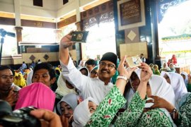 Gus Ipul Minta UMKM Pasarkan Via Digital