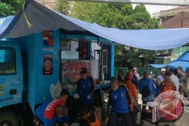 Dinsos Dirikan Dapur Umum Bagi Korban Kebakaran (Video)