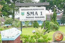 Nasrul Naga Terpilih Jadi Ketua Alumni SMA 1 Padang Panjang