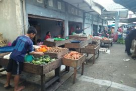 Harga sembako Di Gunungsitoli stabil