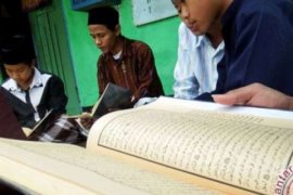 Kafilah Pekanbaru Sukses Pertahankan Juara Umum MTQ Riau Ke-36