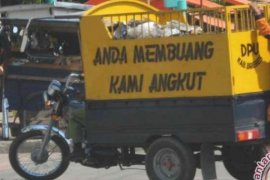 Sembilan Motor Truk Sampah Bantuan Legislator Siap Beroperasi Di Siak