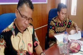KPU Padang Verifikasi KTA Dua Partai Baru Calon Peserta Pemilu 2019