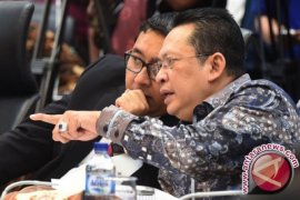 Bambang lantik 12 anggota DPR