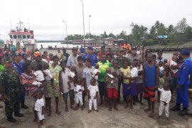 Mensos: tangani kesehatan warga Asmat sampai tuntas