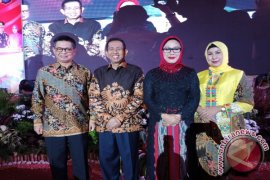 Gubernur Hadiri Pisah Sambut Kapolda Kaltim