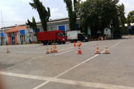 Dishub Sidoarjo Berikan Layanan Uji Kir "Drive Thru" (Video)