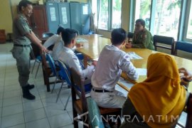 30 Pelajar di Bojonegoro Diamankan Petugas Saat "Ngopi" (Video)