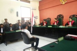 Dukungan Budi Pego Mengalir, YLBHI Kecam Hakim Banyuwangi