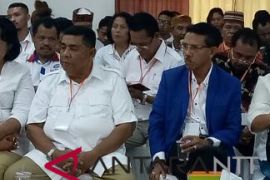 Esthon-Chris daftar pertama di KPU