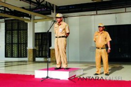 Kadisdukcapil Batola Pimpin Upacara Senin Pagi