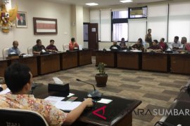 Rapat Dengar Pendapat, Legislator: Pemprov Cabut Izin Tambang Bermasalah