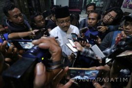 Gus Ipul Hargai Anas Serahkan Mandat