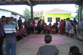 Ratusan pedagang mulai tempati Pasar Waru Semarang