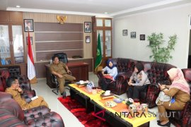 Warga pesisir bersiap hadapi rob pada gerhana Bulan total