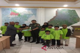 Dandim Sees Off Banjarmasin Inkai Athletes