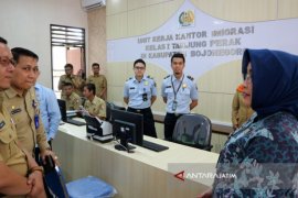 Imigrasi Bojonegoro Dukung Pembuatan Paspor (Video)