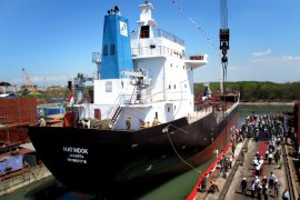 kapal tanker Pertamina terbakar