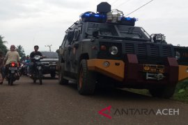 Warga blokir jalan di Aceh Utara