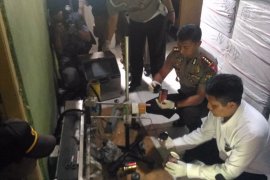 Polisi Sita 5 Jutaan Butir Pil "PCC"  di Sidoarjo (Video)