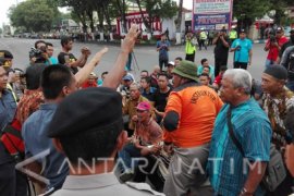 Polres Madiun Kota Gelar Simulasi Pengamanan Pilkada 2018 (Video)