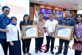 Diskominfo Denpasar raih penghargaan "Public Services of The Year"