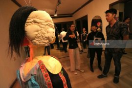 Perupa Jerman Mengeksplorasi "Mindset"