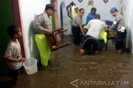 Banjir Rendam Rumah Warga Jember
