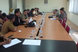 DPRD Riau Terima Aduan 21 Kontraktor di IKPP Tak Taat Pajak