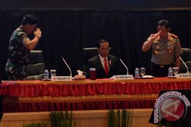 Presiden minta TNI-Polri solid jelang pilkada