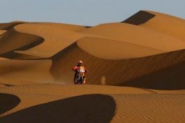 Pereli Ogier dan Neuville Besraing Ketat