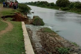 Perbaikan tanggul jebol menunggu BBWS