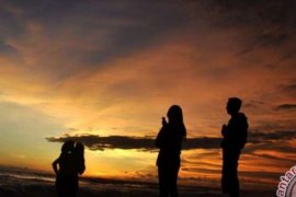 Tiga Pantai Di Pulau Rupat Diserbu Wisatawan