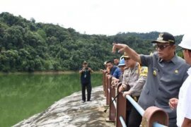 Tinjau Pintu Air PLTA Koto Panjang, Ini Kata Bupati Kampar