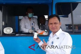Personel BNNK Cilacap jalani pemeriksaan urine