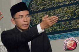 Gubernur NTB : Shalat gerhana bulan ciri orang beruntung