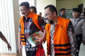 JPU Dakwa Iwan Dan Andi Pasal 12 UU Tipikor