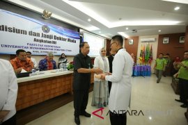 FK UMSU Yudisium 100 dokter