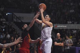 Lelang Memorabilia Pebasket Abdul Jabbar Kumpulkan Donasi Rp41 Miliar