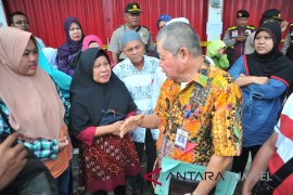 Calon Jemaah Umroh Datangi Abu Tour Palembang Page 1 Small