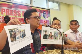 Ini tiga terduga pembakar mobil milik PT Hythai