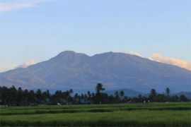 Jalur pendakian Gunun Talang di tutup akibat kebakaran