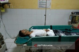 Guru Sampang Korban Penganiayaan Siswa aktivis LSMI