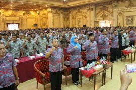 Khofifah: Pengentasan Kemiskinan Bergantung Pada Peranan Perangkat Desa