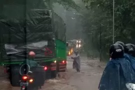 Flash Floods Inundate Dozens of Houses in Situbondo