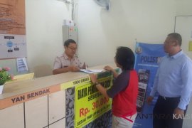 Pantun Khofifah dan Puisi Puti