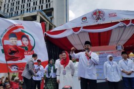 Khofifah-Emil dan Gus Ipul-Puti Sepakat Kampanye Damai