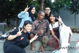 Pangling, Kumpulan Perempuan Pemangkas Rambut di Bandung