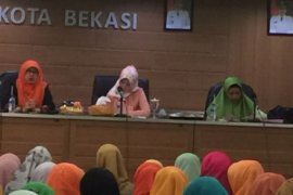 Istri Pjs Wali Kota Bekasi dukung program stimulus bagi PKK
